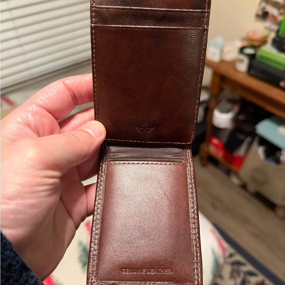 LV Checkered Wallet & Dockers Wallet Pair(Both Good Condition)